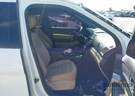 2017 Ford Explorer z USA, uszkodzony, nr VIN 1FM5K7BH6HGE08870